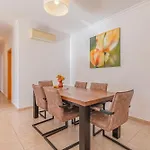 Stylish - Steps From Marina, Center & Lagos
